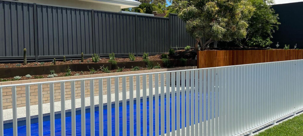 10 Creative Pool Fencing Ideas That Combine Safety and Style